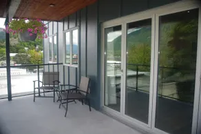 Superior Suites -Lakeview in the heart of downtown - Image 3