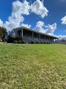 Cottage with mountain and orchard views - Image 4