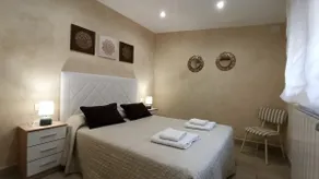 Rafael's Apartments, Menéndez Apartment - Image 5