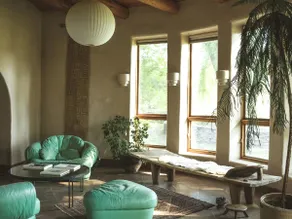 Many Feathers Ranch: 8000 sqft on the Rio Hondo - Image 2