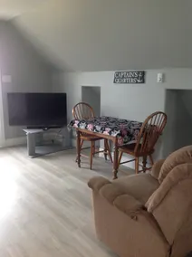 The Captains Quarters - Image 4