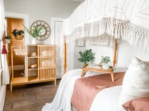 It's a Vibe! Luxury Bohemian Apartment. 1 BD 1 B - Image 2