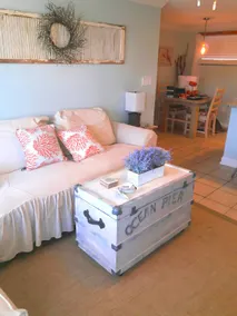 Newly renovated only minutes away from the beach!! - Image 3