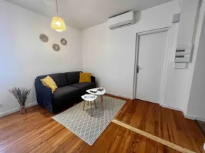 Full Balcony · 3 Air-Conditioned Apartments Gare Vi - Image 5