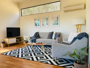 Architecturally Designed Rural Retreat 3 bedroom HOUSE or 1 bedroom CABIN with more than 150 five stars rating - Image 2