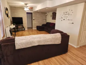 Duplex 10 minutes from downtown Huntington - Image 4