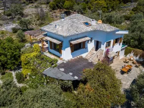 Villa 140m² 3 beds 3 bathrooms living room 3 verandas pergola - Image 2