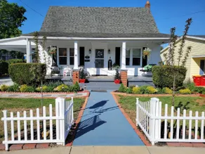Cozy Vintage Home by Charles Town, Casino & More! - Image 3