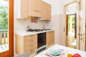 Apartment with balcony and private pool - Image 3