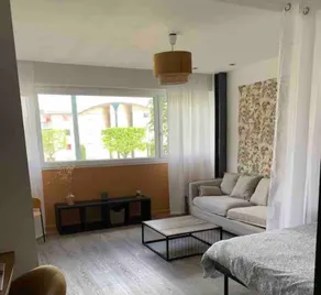 Charming cozy studio with parking. - Image 2