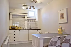 Ely city centre, luxury self-catering, Apt. 3 of 3 - Image 5