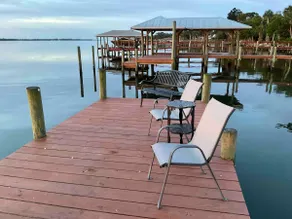 Riverview w/Dock Fenced Yard Pets Stay Free! - Image 3