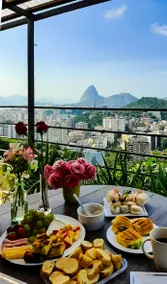 Romantic loft with panoramic view of Rio - Image 4
