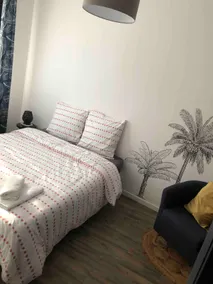 Superb two-bedroom accommodation in the city center - Image 5