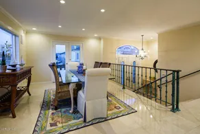 Stunning Hollywood Beach Ocean Front Home-0xnard - Image 3