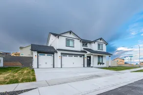 Large home in Washington wine country - Image 2
