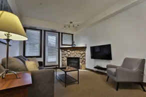 Hot Tub & Gym / Pool / Ground-Floor Condo - Image 3