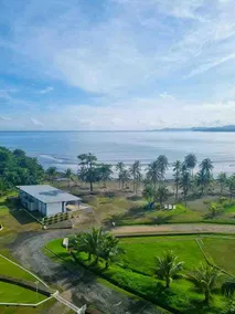 Tranquility facing the sea - Image 5