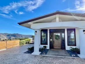 Plateau Retreat | Panoramic View | Close Safari Park - Image 4