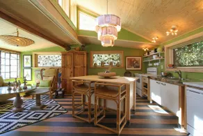 Beautiful Bohemian Retreat - Image 3