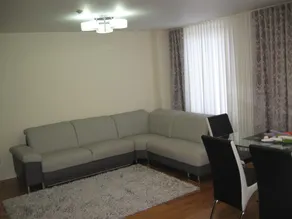New York, monthly 2-bedroom luxe apt near Brighton - Image 3