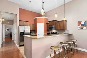 Contemporary Apartment “Downtown Belleville” - Image 4
