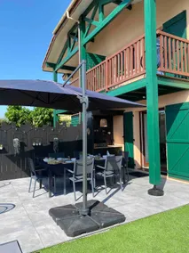 Villa Patio with private beach access - Image 4
