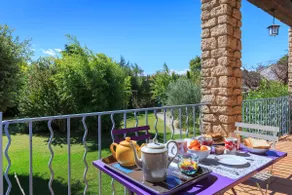 Gordes - Les Chênes Blancs: air-conditioned & pool - Image 4