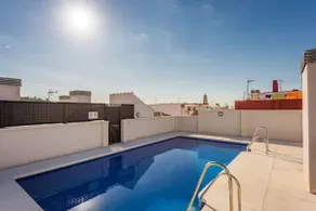 Bajo 3 hab · Málaga City center. Pool & parking & private patio - Image 4