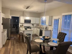 Beautiful 4 bedroom Home (Close to Outlet Shoppes) - Image 3