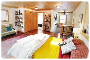Poofy's Rustic Modern Cabin in Plain - Image 5