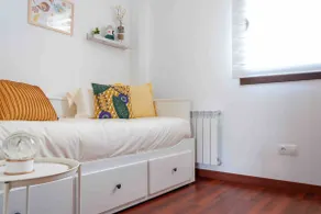 Cozy ground floor with garden and fireplace - Image 5