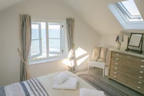 Beachside Home on SW coast path, Lizard Peninsula - Image 4