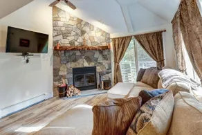 2 Bedroom Condo & Loft- POOL + Wine Bar/Cafe! - Image 5
