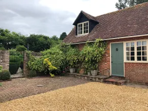 The Coach House with walled garden - Image 2