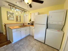 Full Kitchen, 2 Bed, 2 Bath W/ Laundry & Fish Pond - Image 2