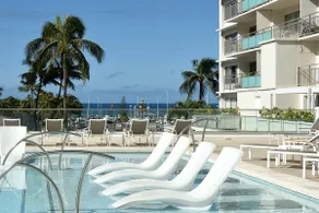 @ Marbella Lane Executive Suite, Steps to Beach - Image 5