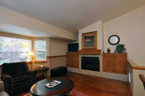Relaxing and Refreshing Hailey Townhouse - Image 5