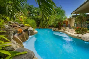 Tropical Paradise Luxury Home Kewarra Beach - Image 2