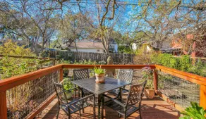Chill in Cherrywood Close to UT, Downtown - Image 3