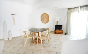 Sea Breeze // Salt // Private Pool (1 bedroom) - Image 3
