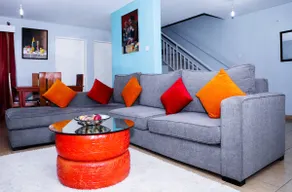 Martha's cozy home near JKIA airport - Image 2