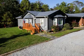 Private 2 Bedroom Suite, 2 miles to LU! NO FEES! - Image 3