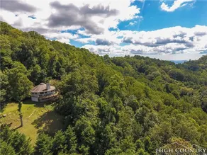 The Big Round Cabin - Blowing Rock, Views, Hot tub - Image 3
