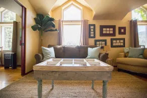 The Vineyard House in the Pastures of Heaven - Image 5