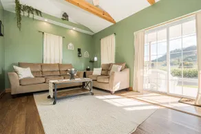 Cozy home w/ Theater Room, Hot Tub, and Great View - Image 3