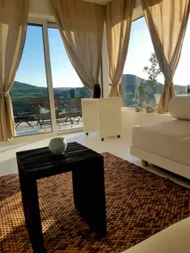 Villa Majestic Eye with infinity Pool - Image 4