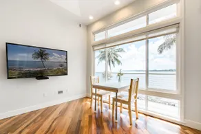 Hilo Bay Oceanfront Bed and Breakfast - Image 4