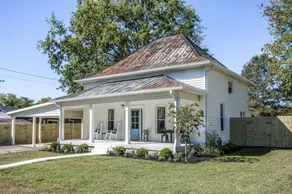 Milk+Honey - Small Town Getaway 1hr From Nashville - Image 3