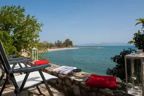 Seafront apartment in Kiveri, near Nafplion. - Image 4